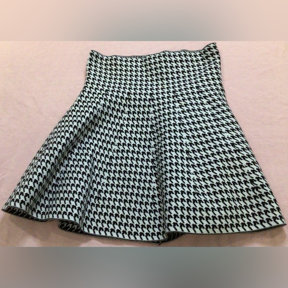 Mari petite Stylish Black and White Houndstooth Skirt size XL petite